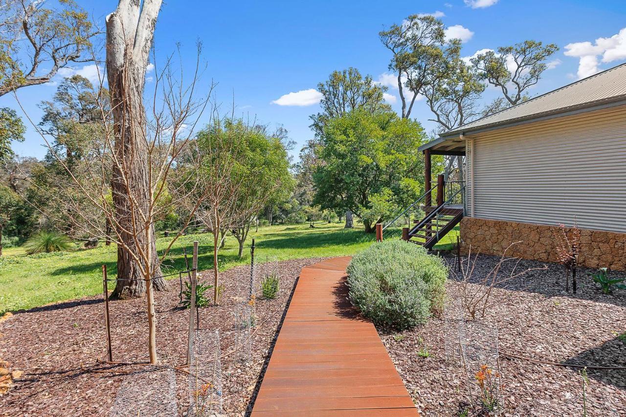 Redgum Treehouse - Outstanding Luxury In The Heart Of Wine Country And Minutes From The Beaches Villa Quindalup Exterior photo