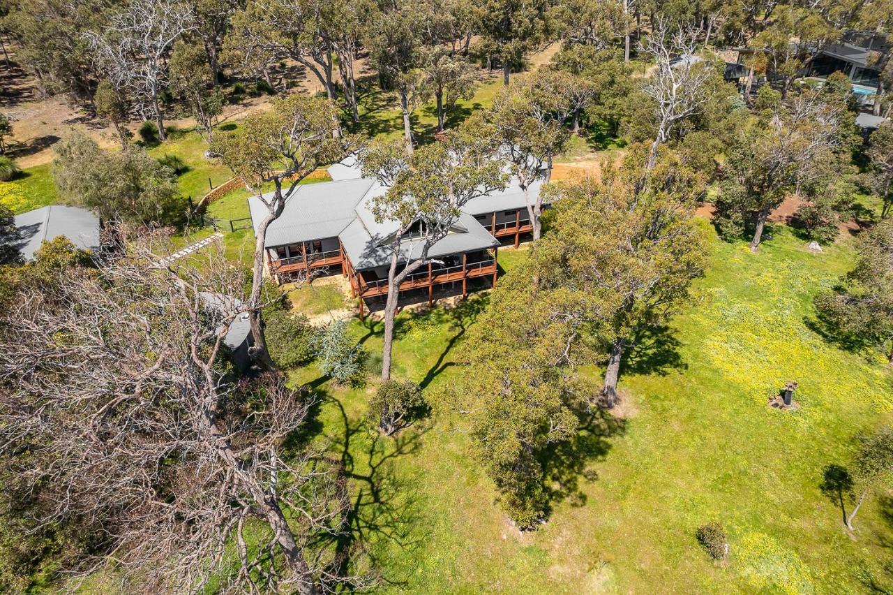 Redgum Treehouse - Outstanding Luxury In The Heart Of Wine Country And Minutes From The Beaches Villa Quindalup Exterior photo